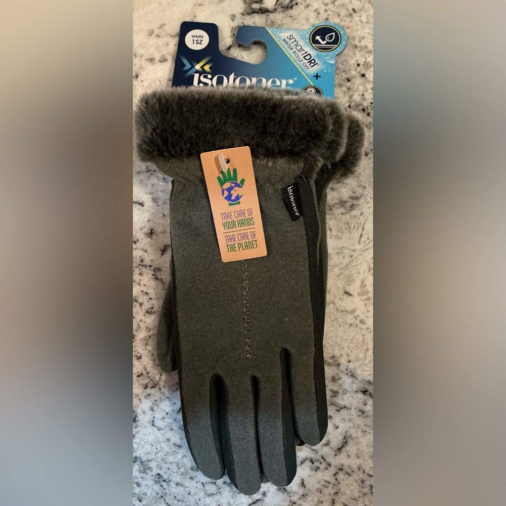 🌟FIRM FINAL PRICE🌟Women’s Isotoner Smart Touch Gloves
